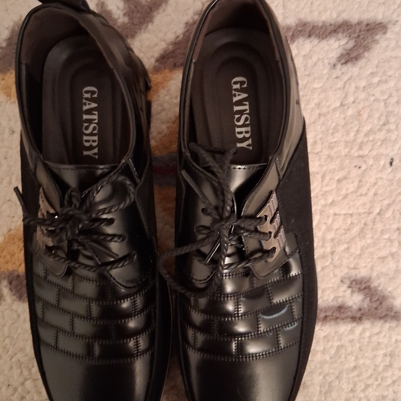 Sleek Black Leather Oxfords main image 5